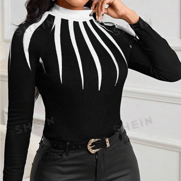 Women’s Stand Collar Black / White Geometric Print Long Sleeve Floral T- Shirt - Picture 3 of 7